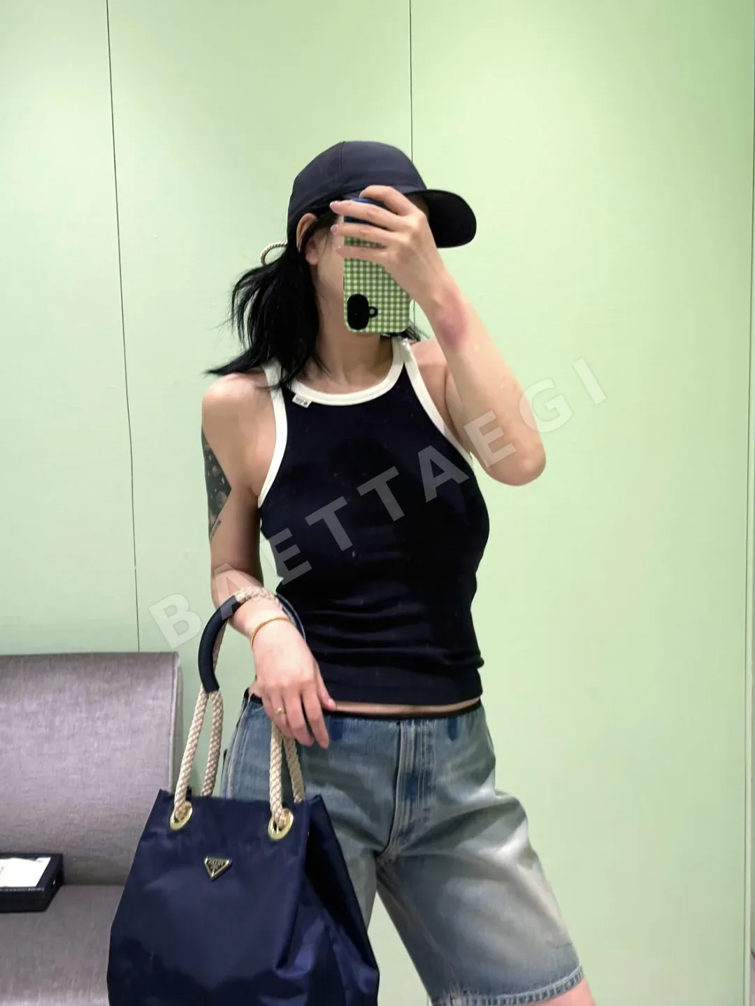 프라다 컬러 블록 니트 베스트 여성 반팔 탑 상세 이미지 8