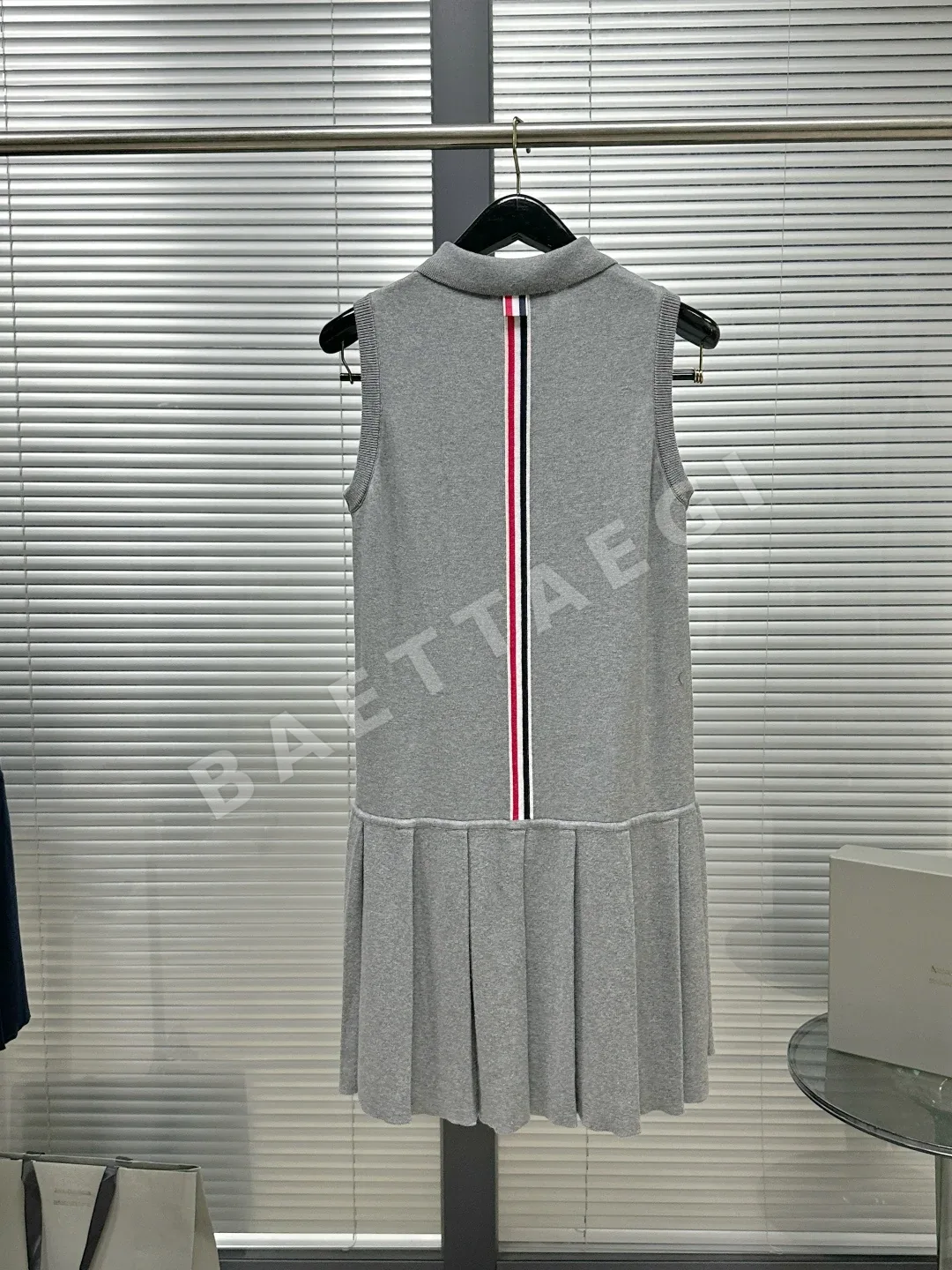 톰브라운 코마 코튼 폴로카라 테니스 원피스 상세 이미지 2