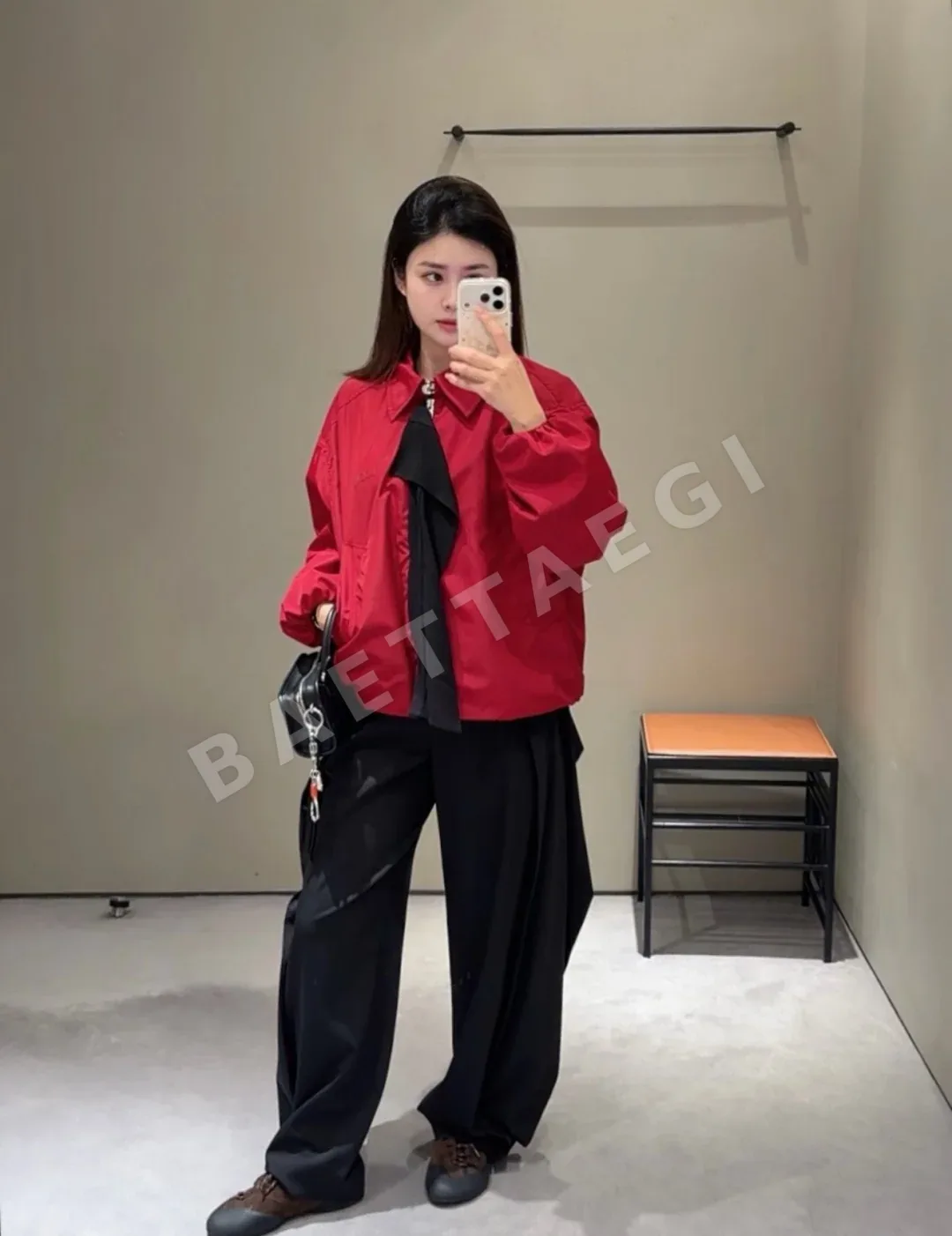 로에베 컬러 블록 테크 플리츠 포플린 셔츠 상세 이미지 4