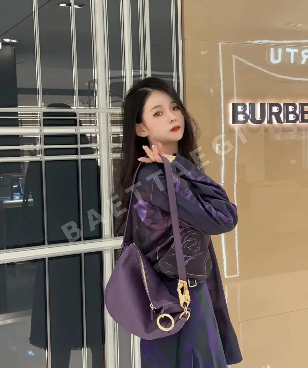 버버리 말안장 버클 조절 숄더 토트백 상세 이미지 7