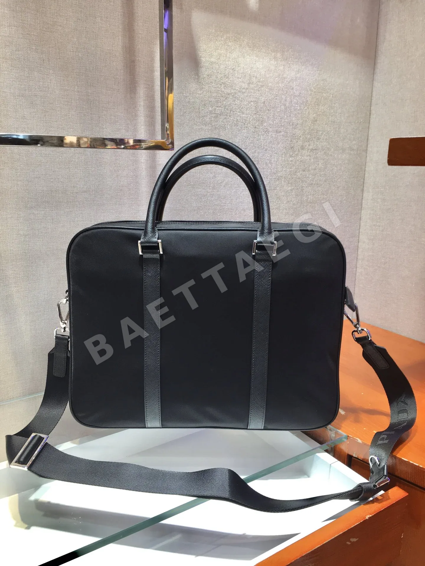 프라다 사피아노 크로스그레인 소가죽 나일론 브리프케이스 가방 2VE871 상세 이미지 5