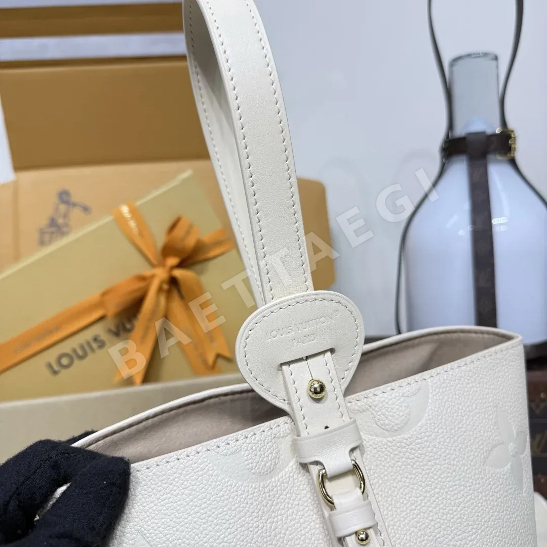루이비통 올인BB 버킷백 M13045 상세 이미지 6