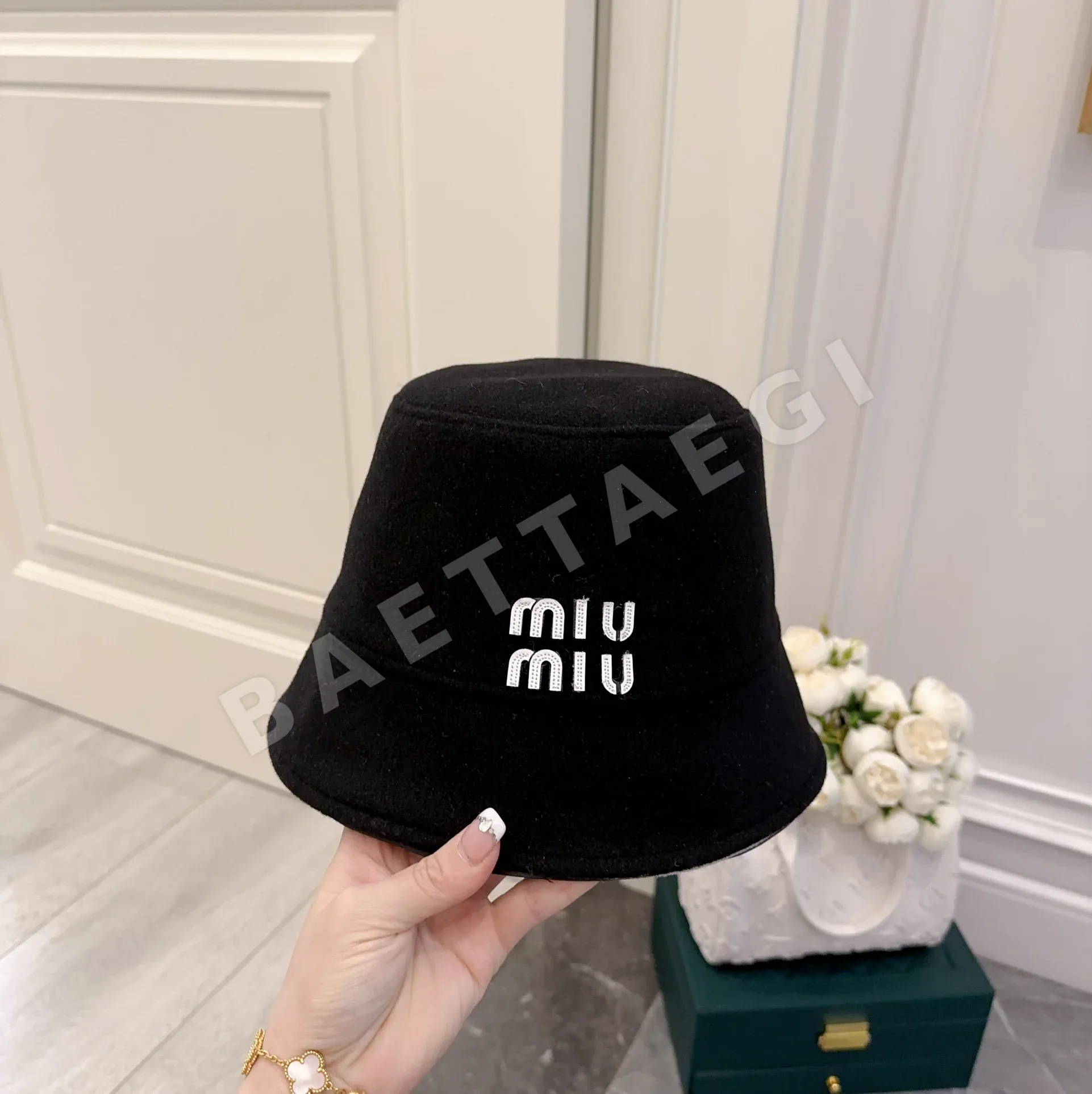 미우미우 양면 울 피셔맨즈 햇 모자 상세 이미지 3