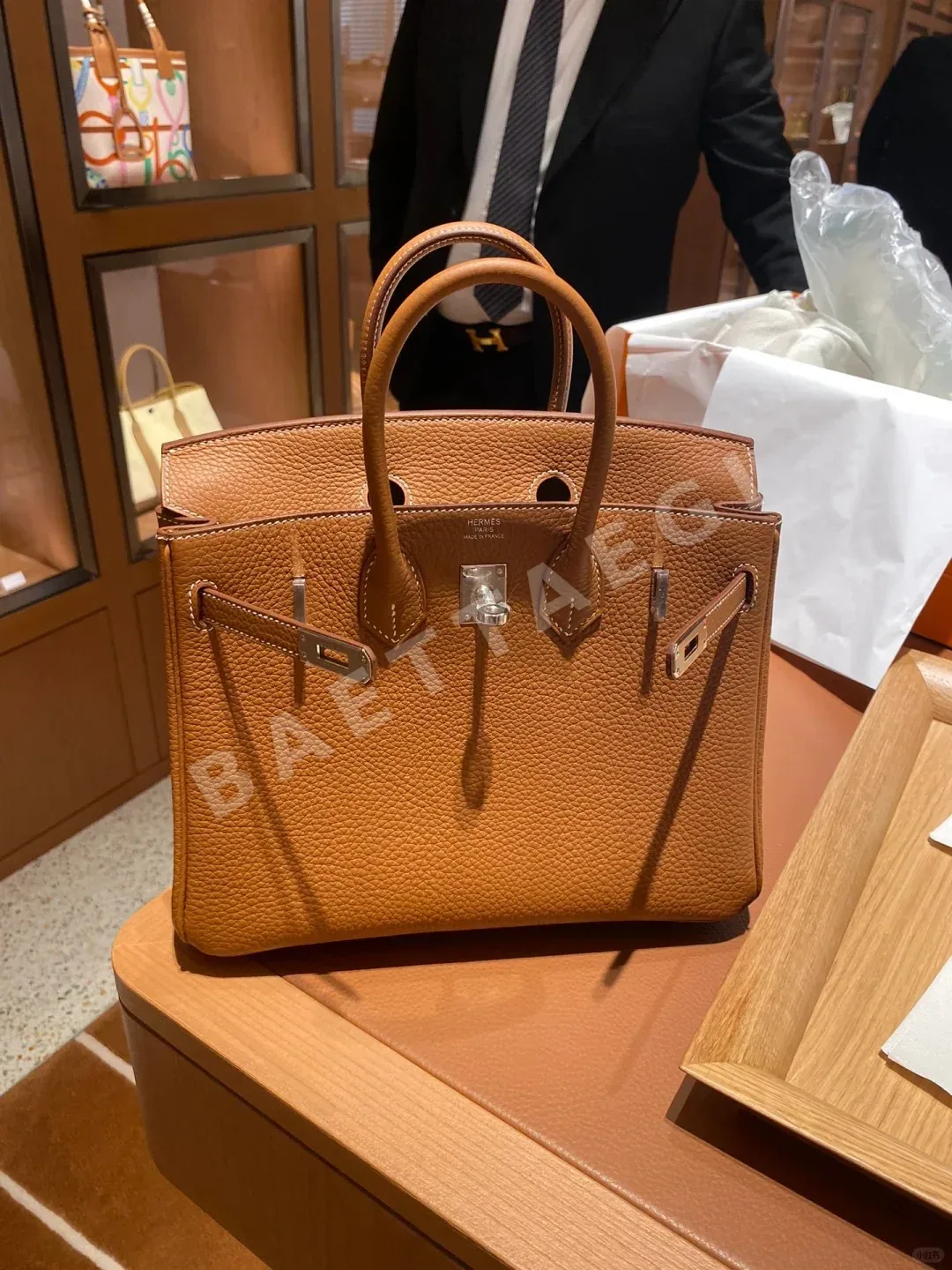 에르메스 토고 금갈색 30 cm 가방 상세 이미지 9