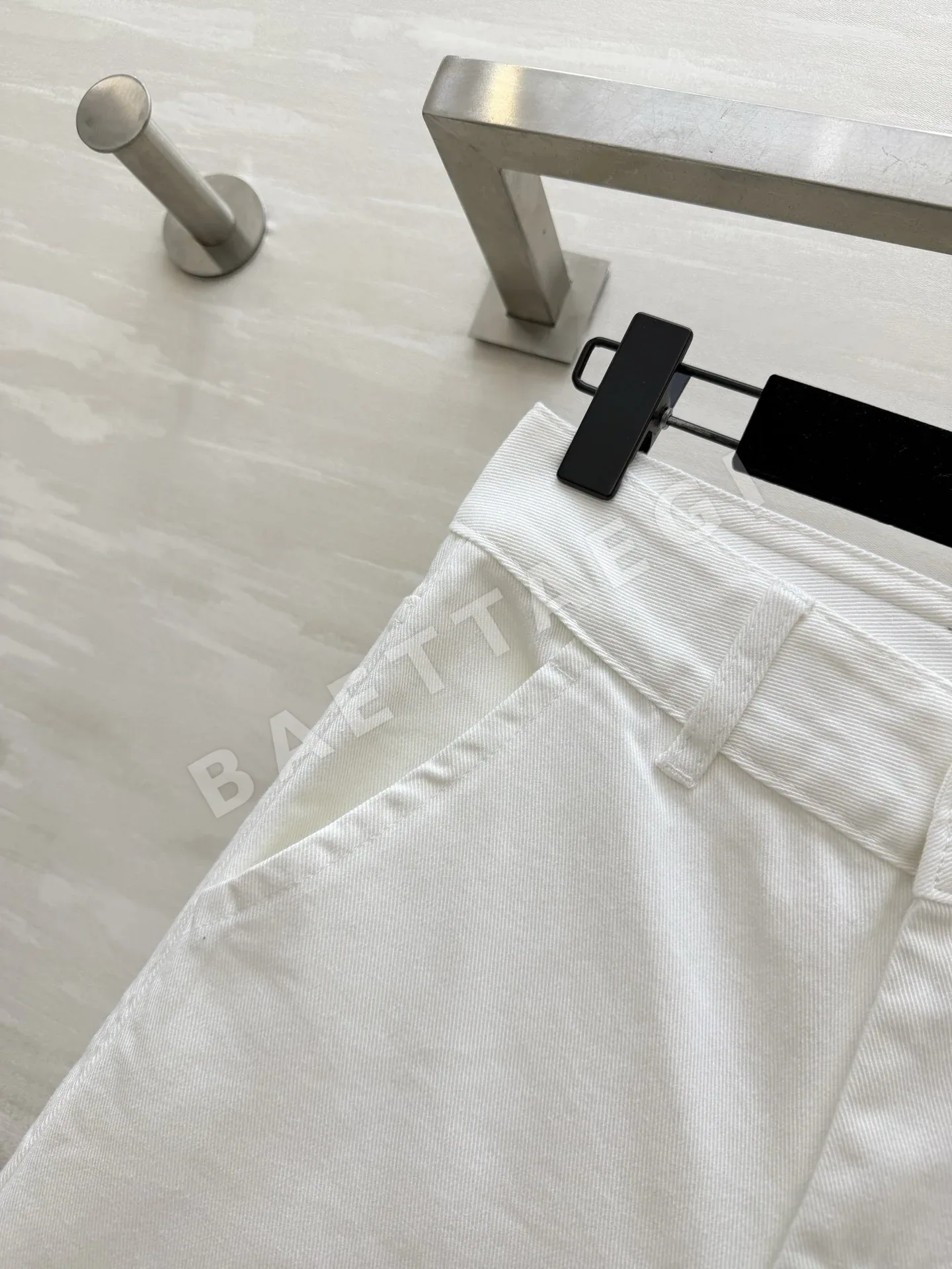 로에베 아나그램 자수 스트레이트 레그 바지 상세 이미지 7