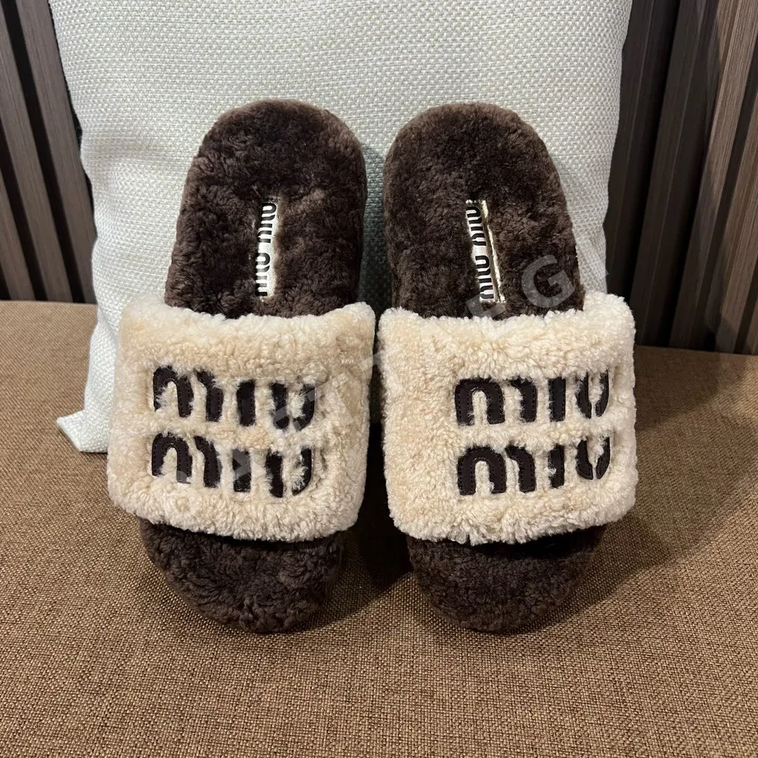 미우미우 샌들 램울 187248