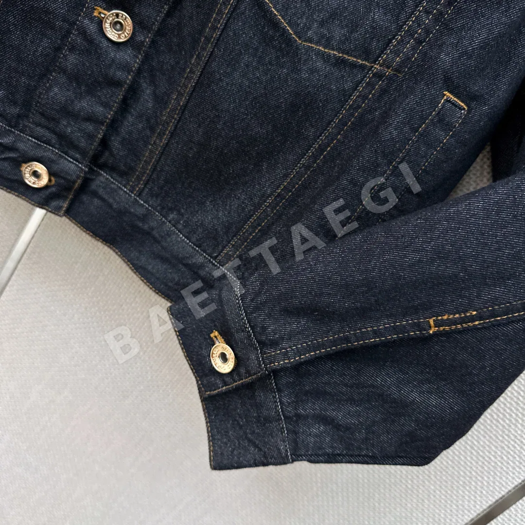 브루넬로쿠치넬리 워시드 데님 루즈핏 여성 자켓 상세 이미지 6