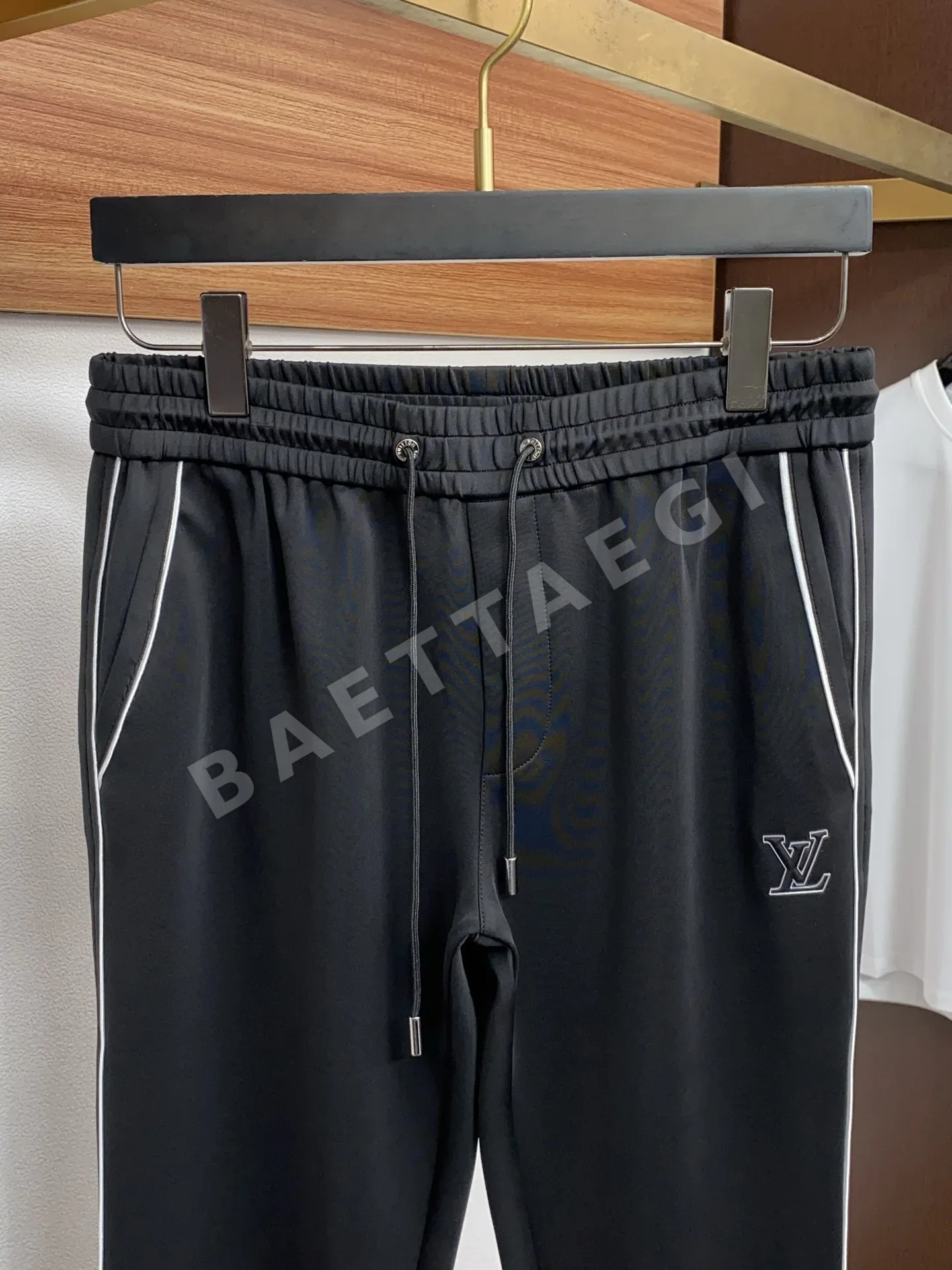 루이비통 워싱 디스트레스드 일본산 데님 남성 바지 상세 이미지 3