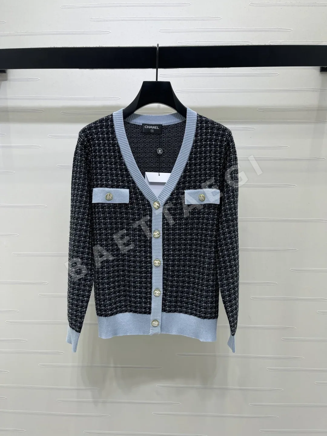 샤넬 V넥 울 니트 가디건 153596