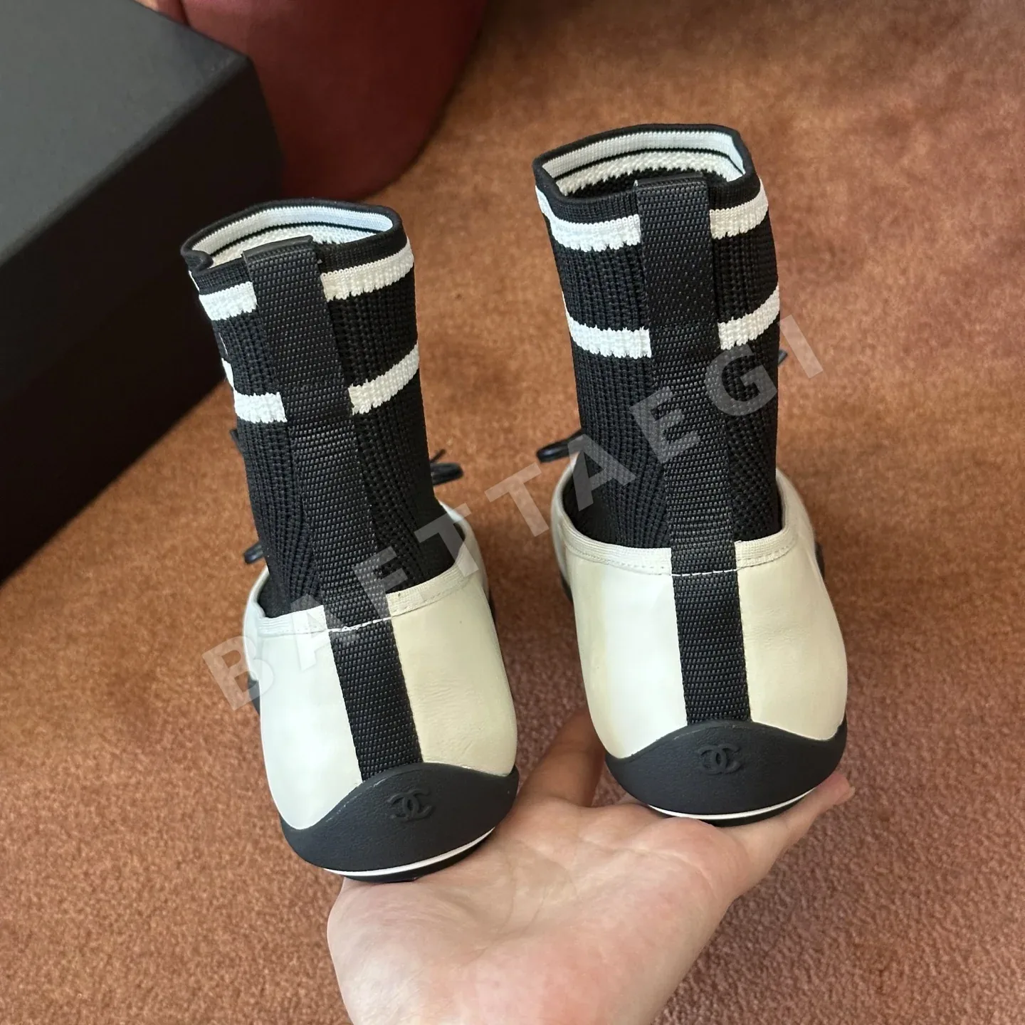 샤넬 클래식 퀼팅 앵클 부츠 상세 이미지 8