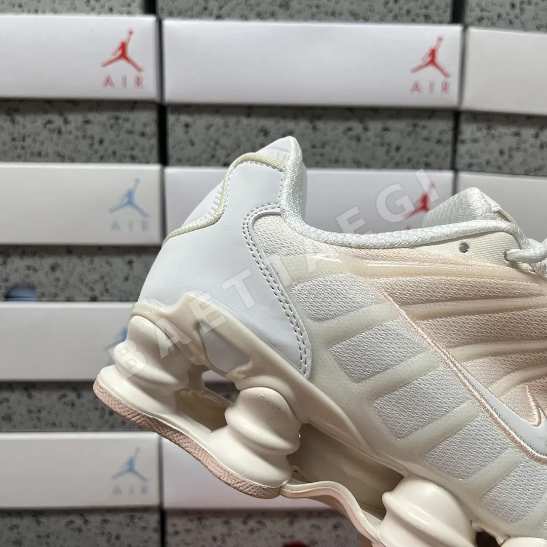 나이키 [WM] 샥스 TL IH5075-219 201136 Nike Shox TL Pearl White 상세 이미지 6