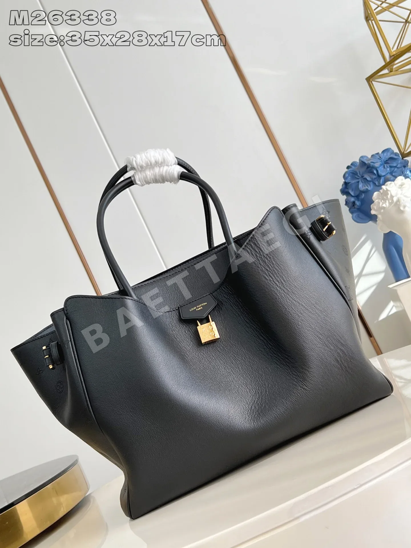 루이비통 M26338 블랙 반듀름 가방