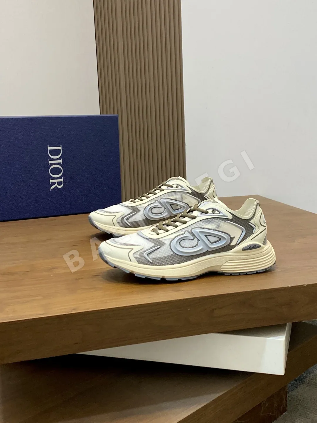 디올 B30 스니커즈 블루 테크니컬 패브릭 CD30 로고 상세 이미지 4