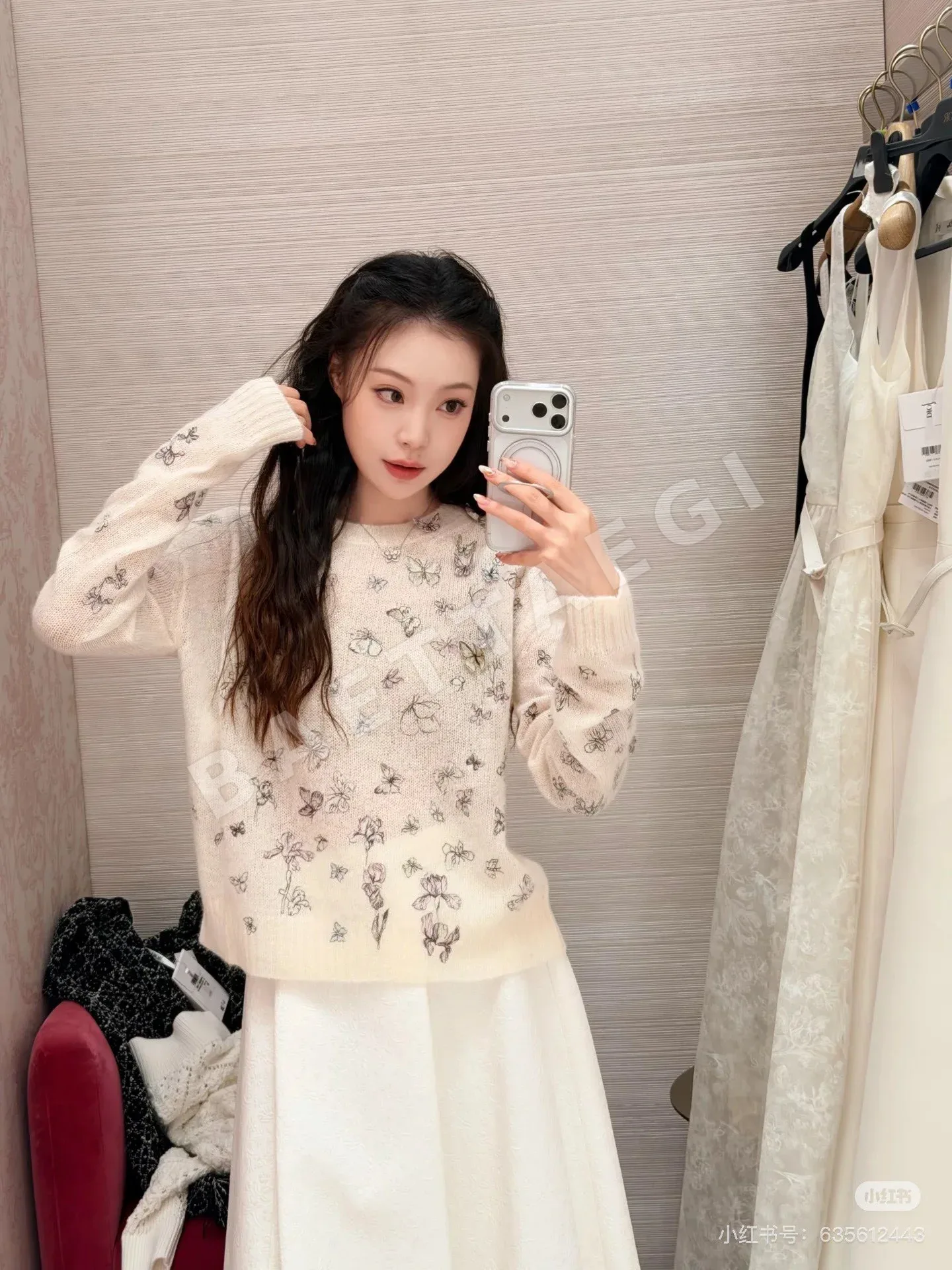디올 나비 무늬 시스루 알파카 울 니트 상세 이미지 4