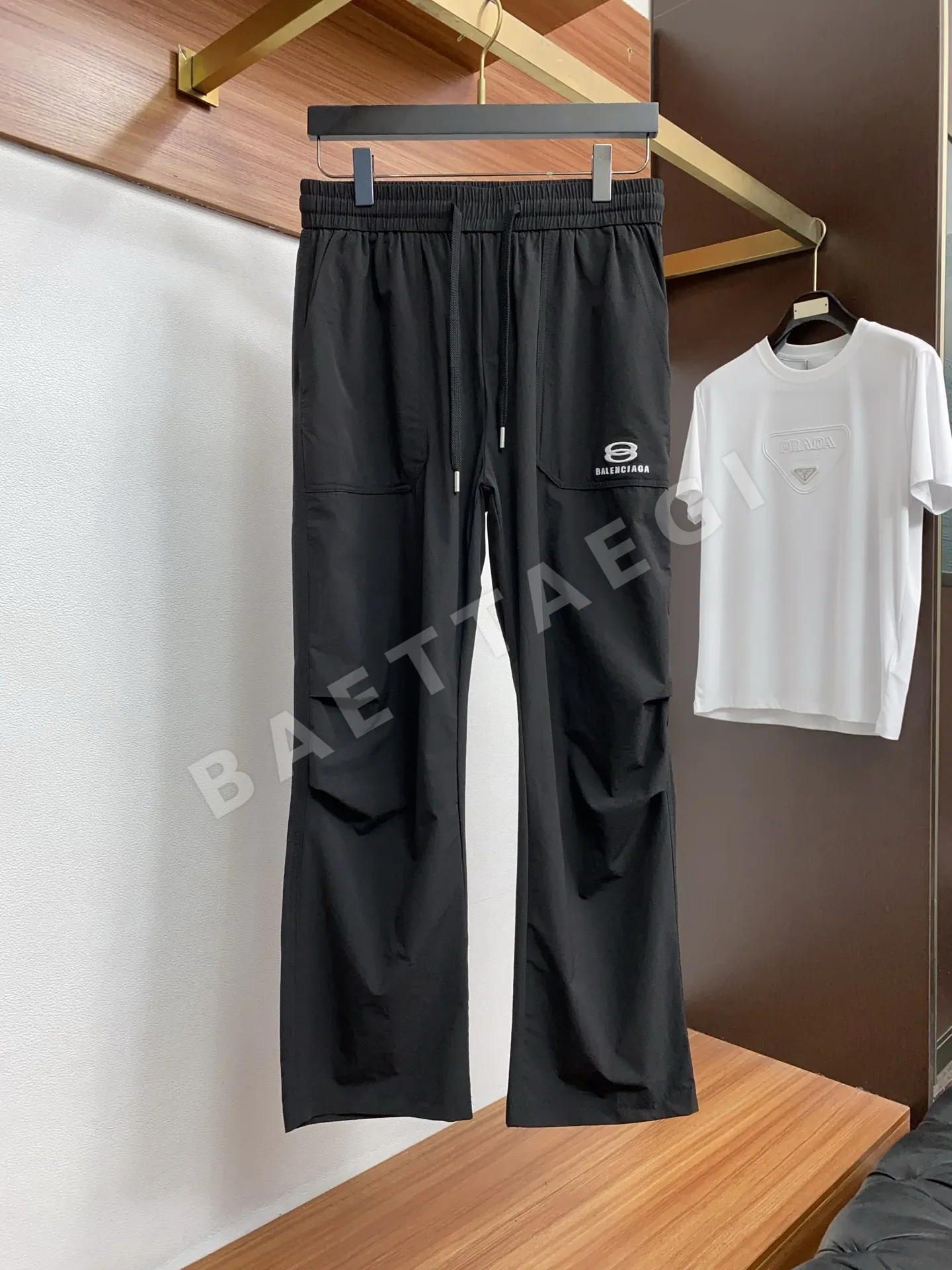 발렌시아가 남성용 캐주얼 바지 상세 이미지 3