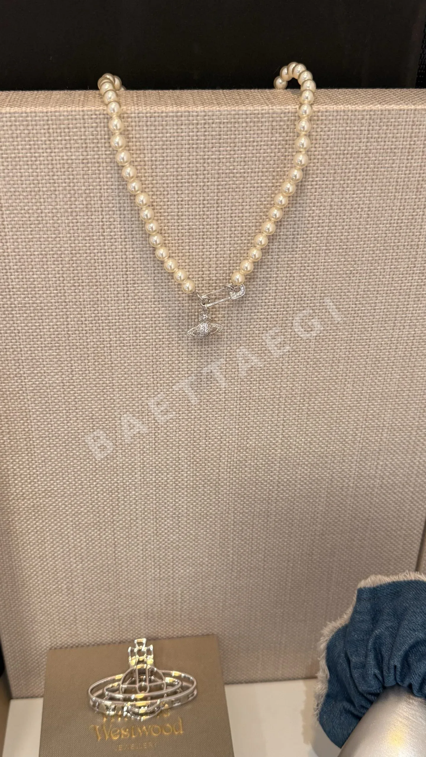 비비안웨스트우드 토성 크리스탈 진주 목걸이 상세 이미지 9