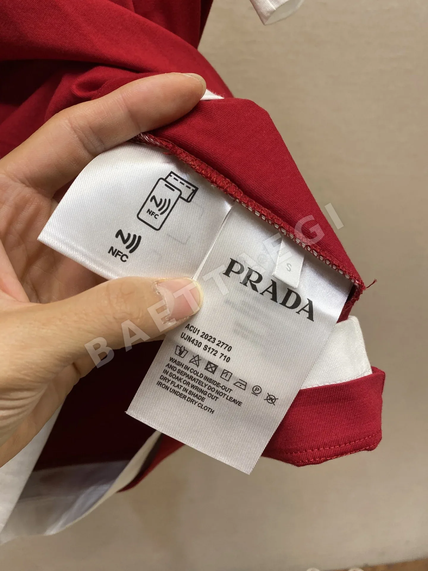 프라다 패치워크 코튼 남성 반팔 티셔츠 상세 이미지 7