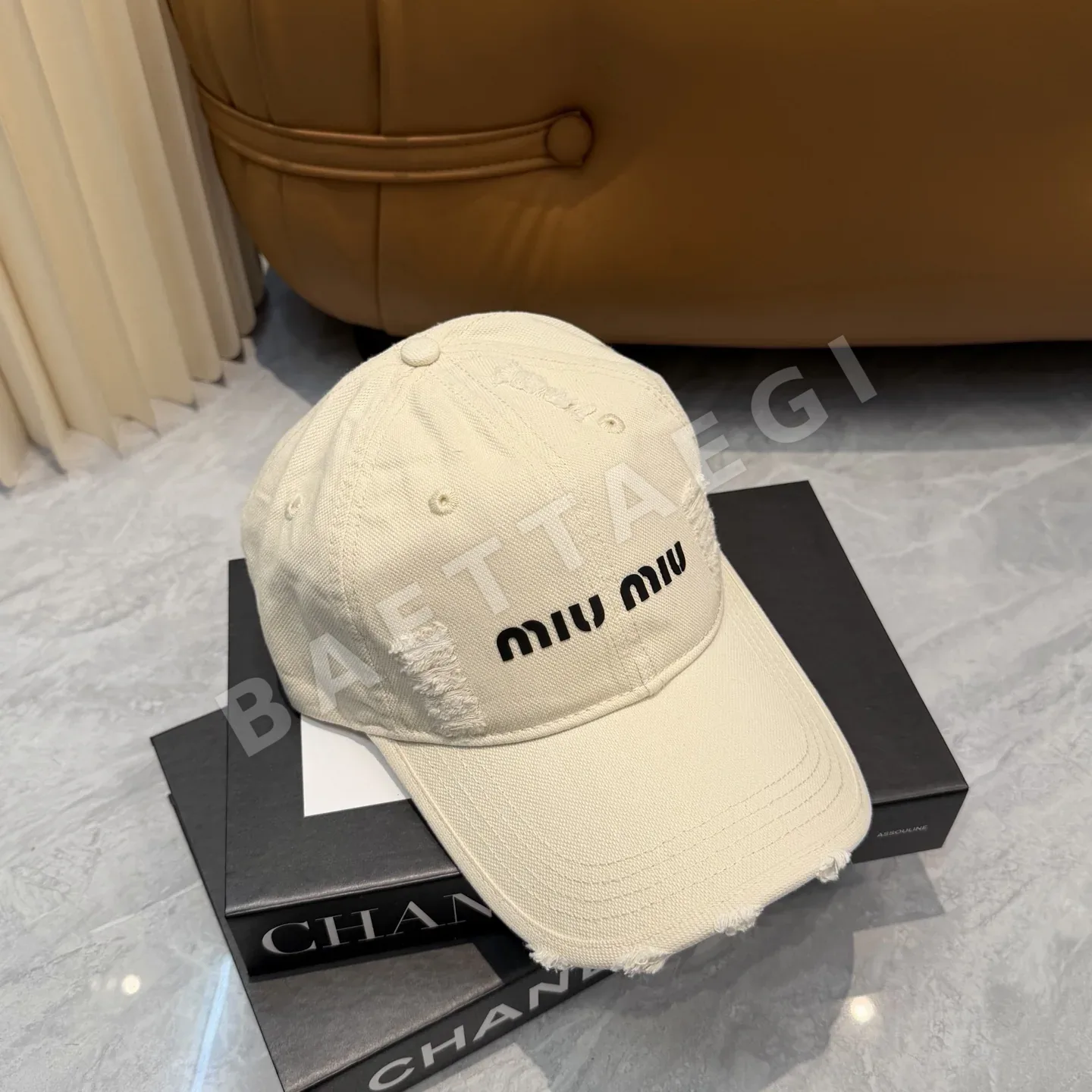 미우미우 베이스볼캡 상세 이미지 5