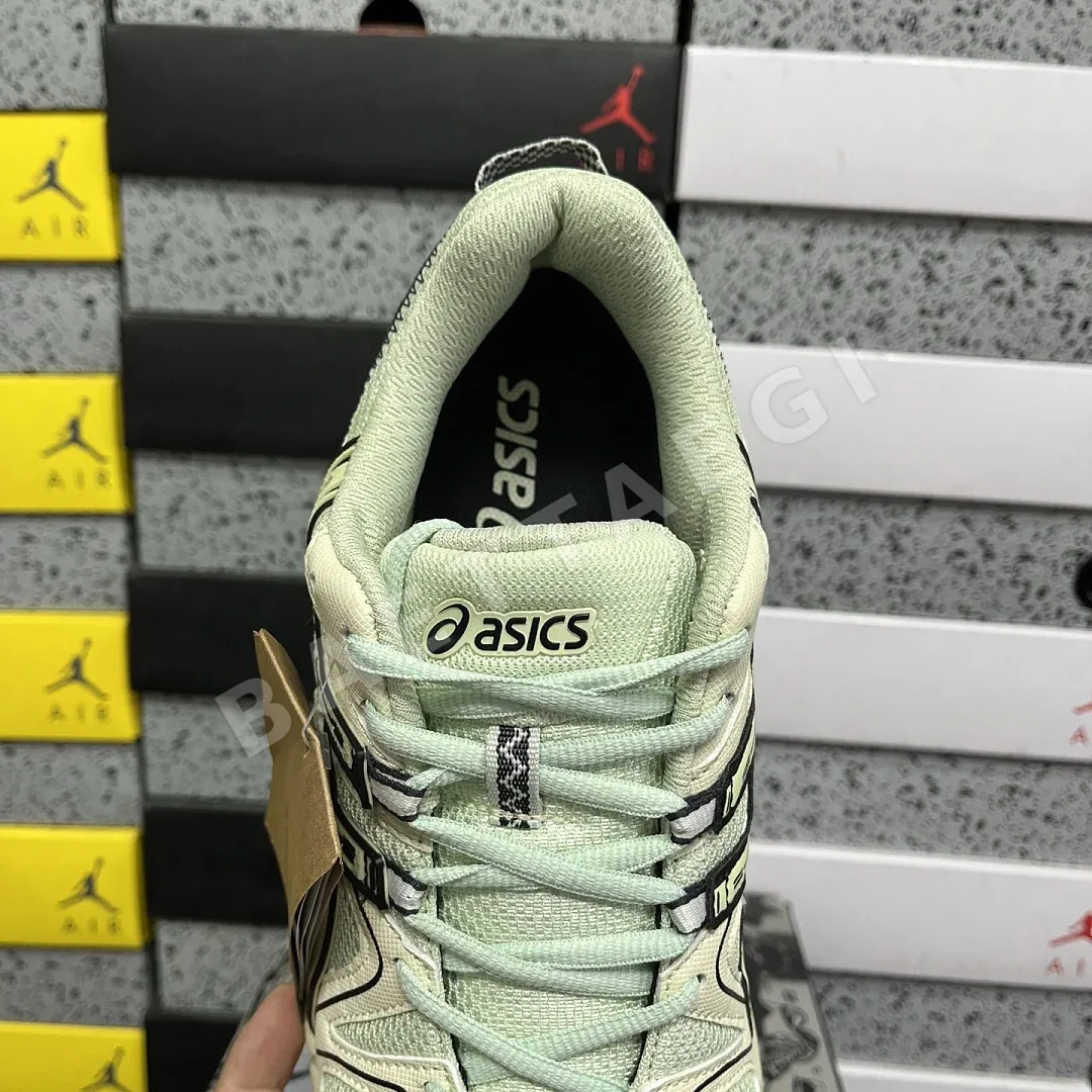 아식스 [XY] 젤 카하나 8 1011B109-301 200342 Asics Gel-Kahana 8 상세 이미지 6