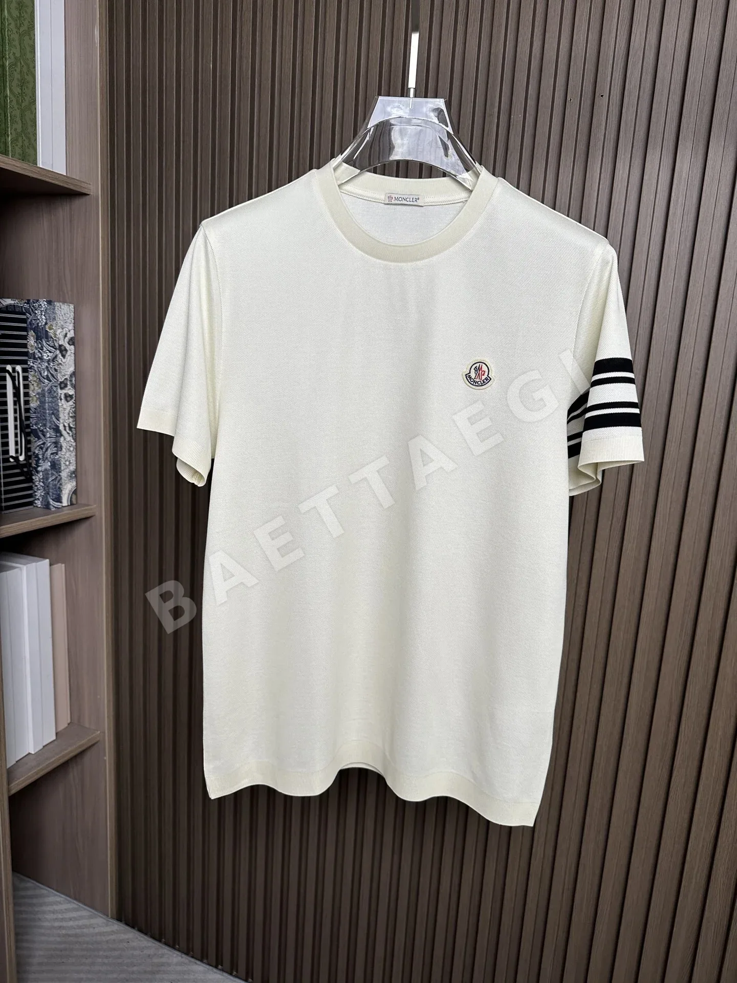 몽클레르 스트라이프 반팔 티셔츠