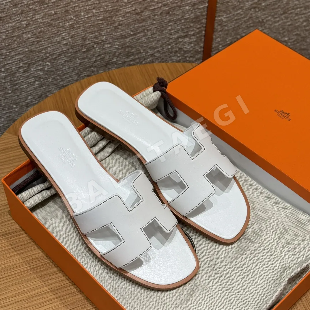 에르메스 오란 샌들 화이트 가죽 H 컷아웃 상세 이미지 6