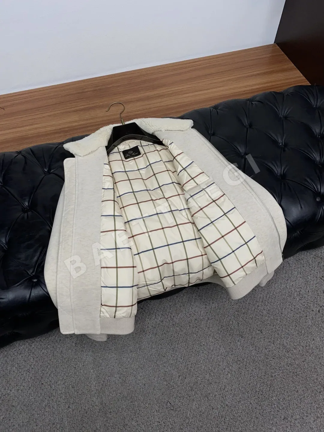 로로피아나 벨벳 소재 남성 다운 자켓 상세 이미지 7