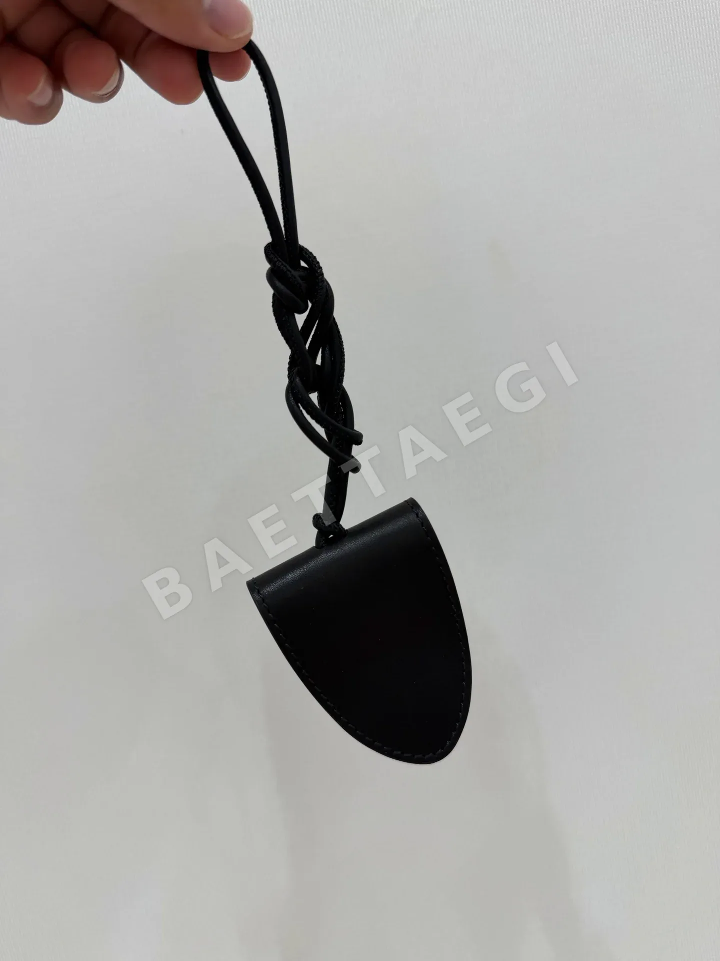 더로우 가죽 안경 케이스 키링 상세 이미지 2