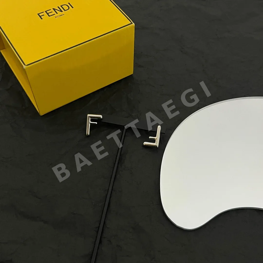 펜디 심플 디자인한 귀걸이 71374