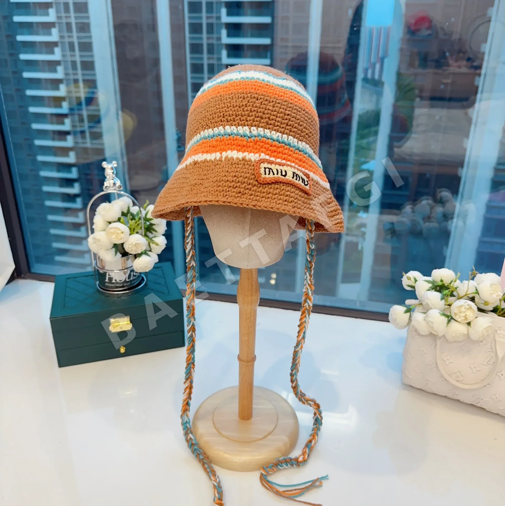 미우미우 모자 81137 Miu Miu Cap 상세 이미지 9