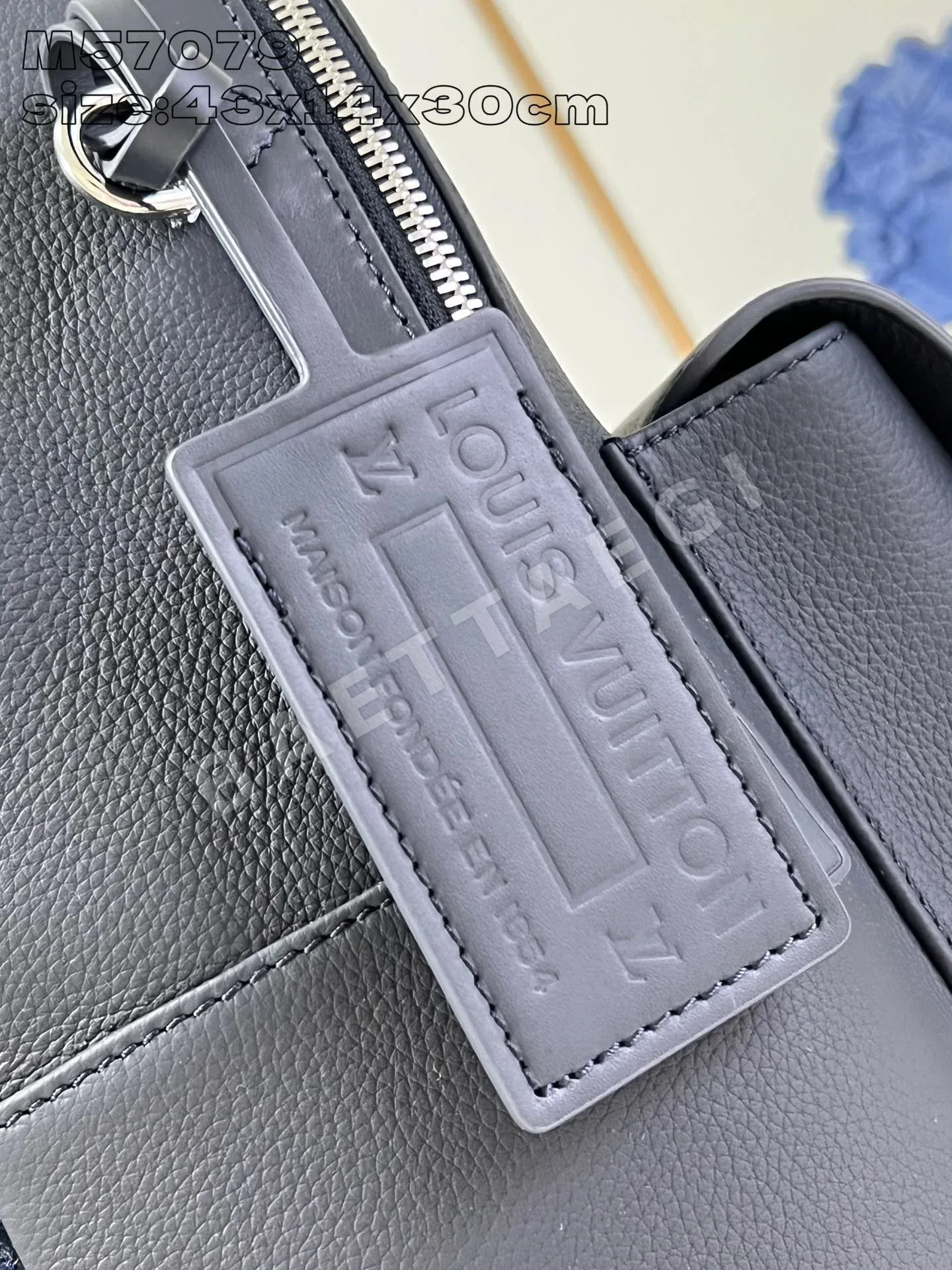 루이비통 M57079 블루 백팩 상세 이미지 4