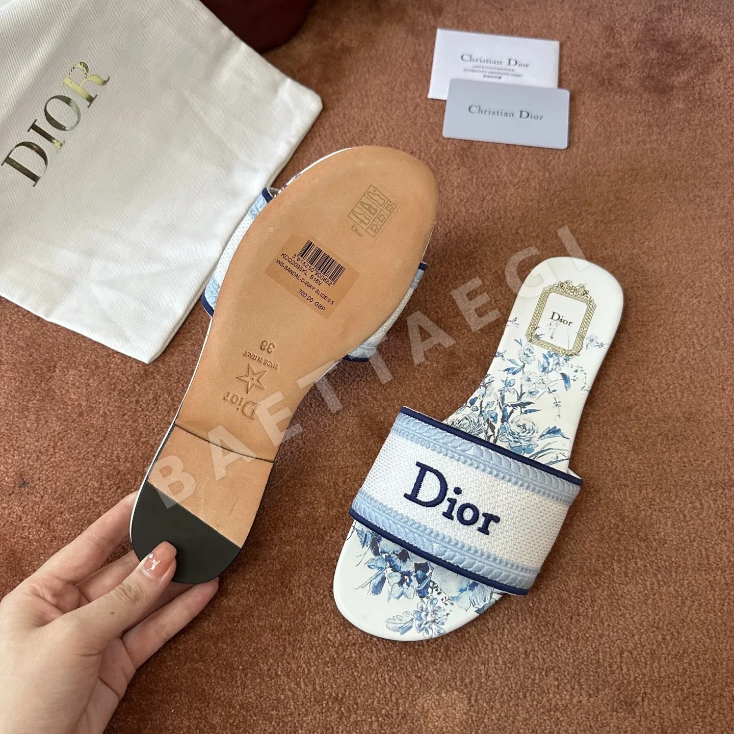 디올 샌들 캔버스 로고 컴퓨터 자수 상세 이미지 6