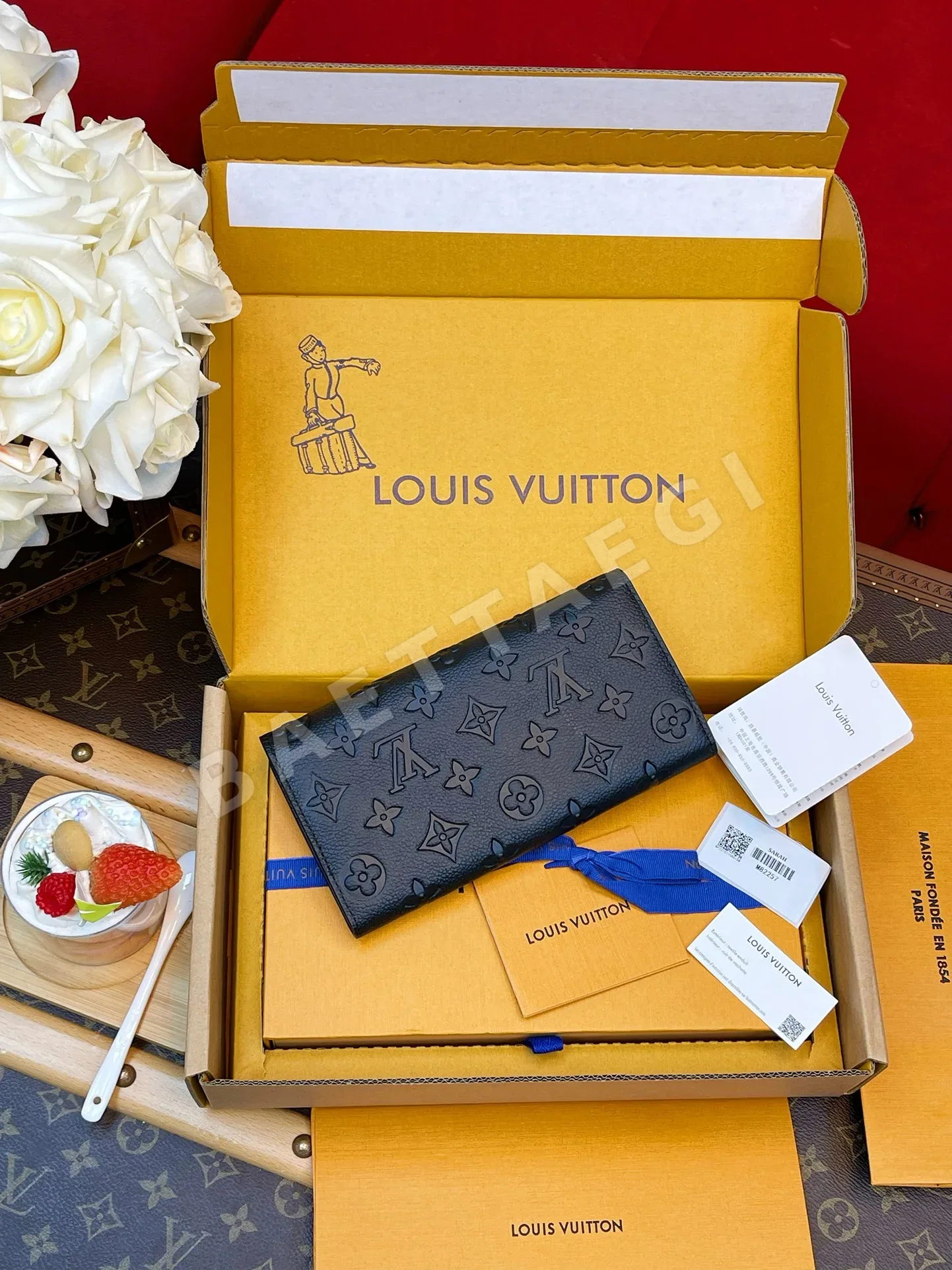 루이비통 모노그램 앙프랑트 봉투형 플랩 지갑 상세 이미지 2