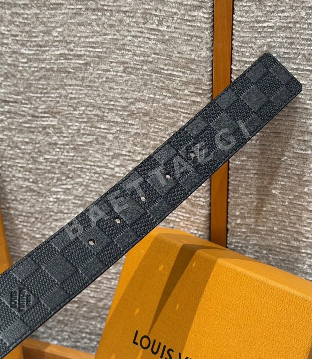 루이비통 이니셜즈 40mm 리버시블 가죽 벨트 상세 이미지 8
