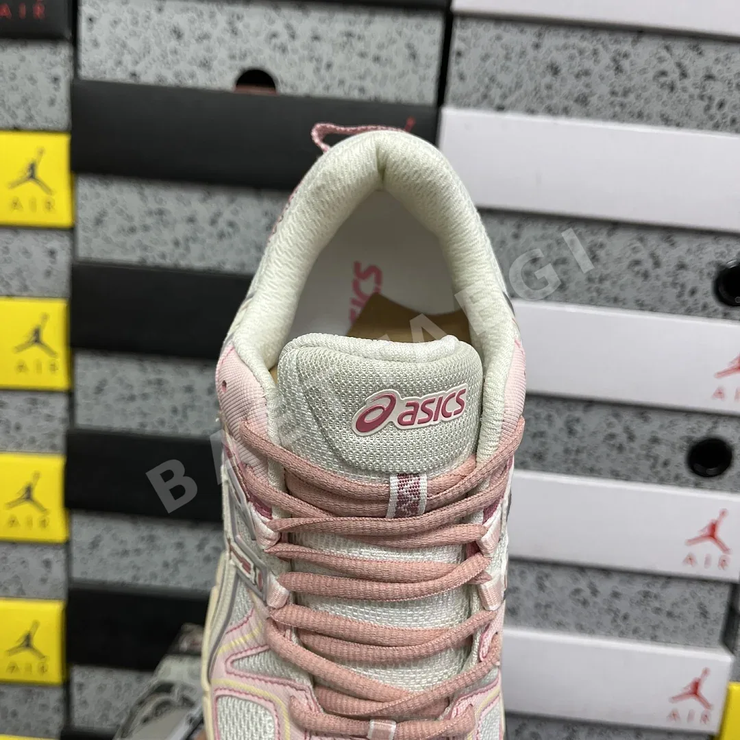 아식스 [XY] 젤 카하나 8 1012A978-103 200345 Asics Gel-Kahana 8 상세 이미지 4