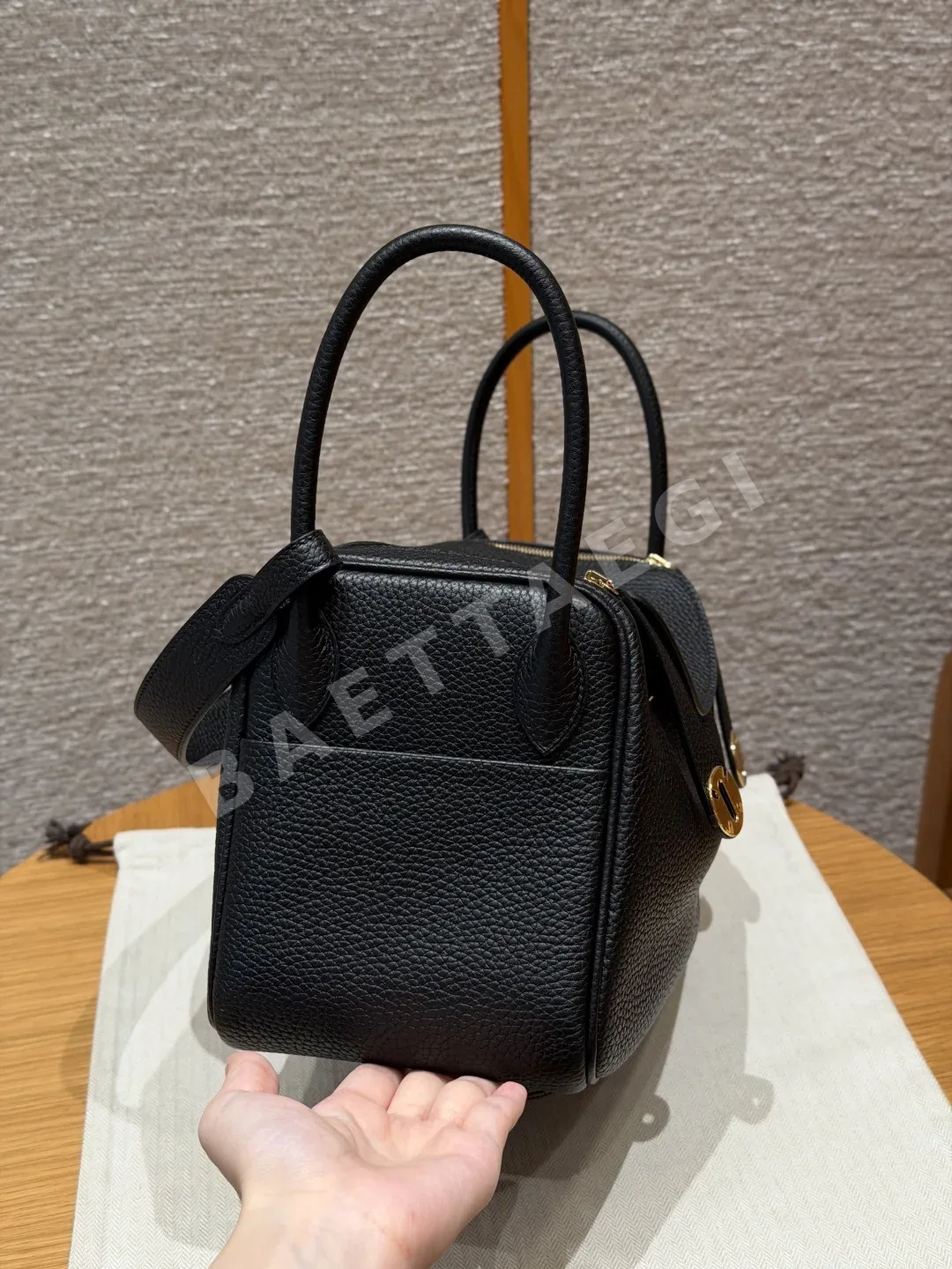 에르메스 린디 26 블랙 가방 상세 이미지 3