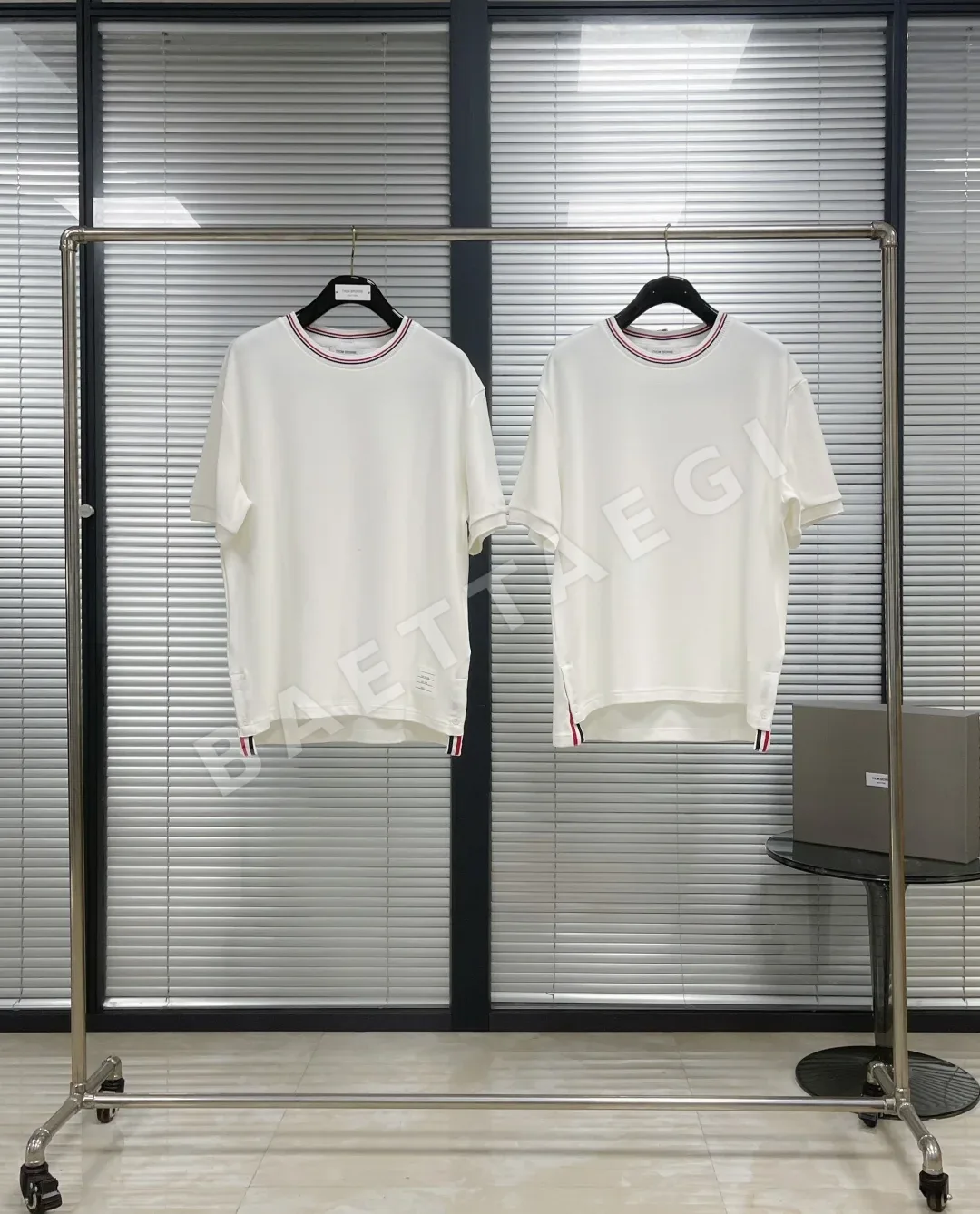 톰브라운 극세사 수면 파문 반팔 티셔츠 50626