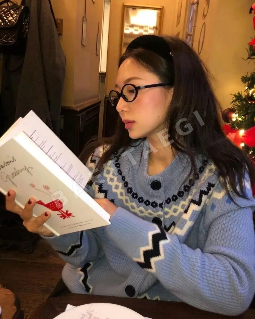 미우미우 벨벳 헤어밴드 상세 이미지 3