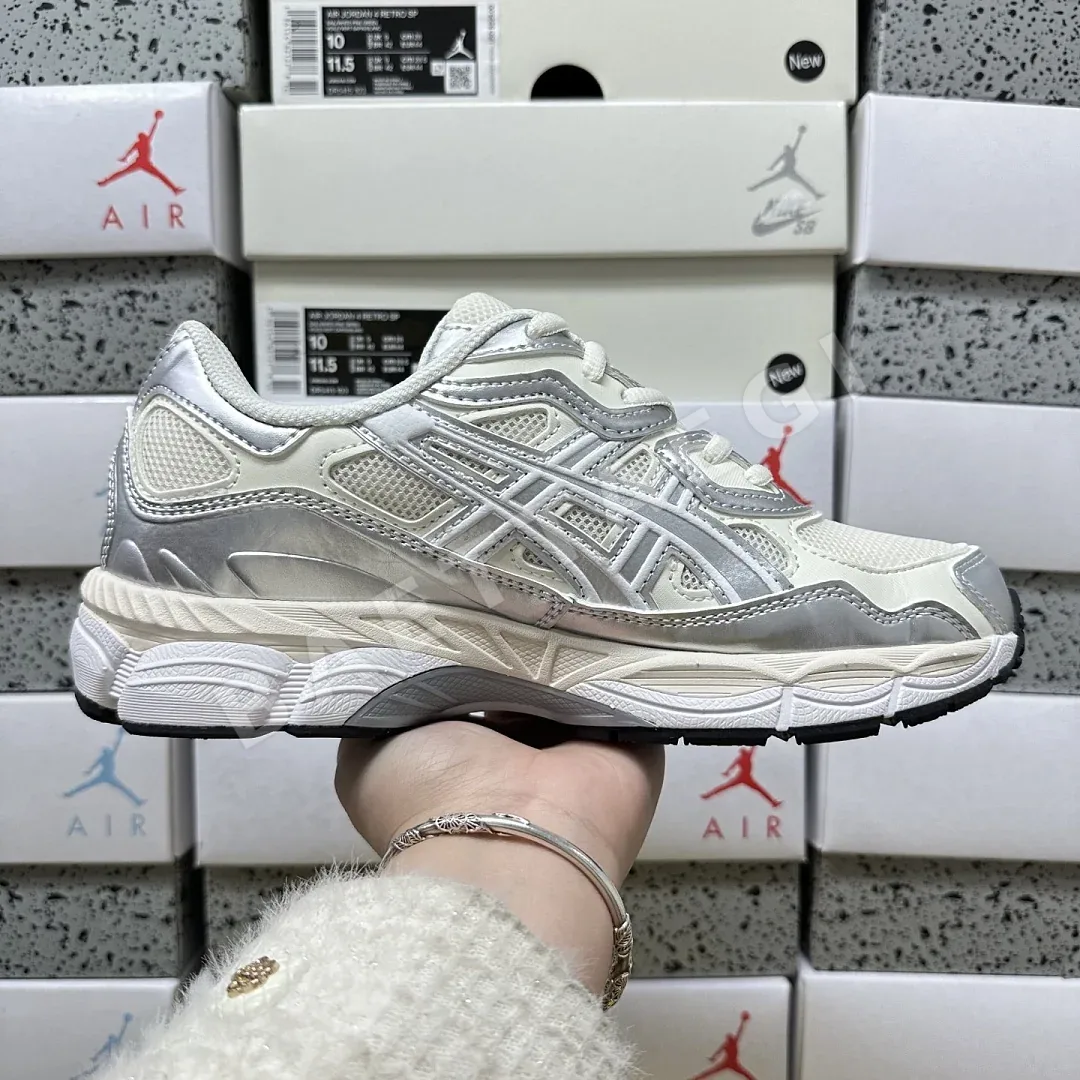 아식스 [WZ] 젤 NYC 1203A805-101 200380 Asics Gel-NYC Cream Pure Silver 상세 이미지 3
