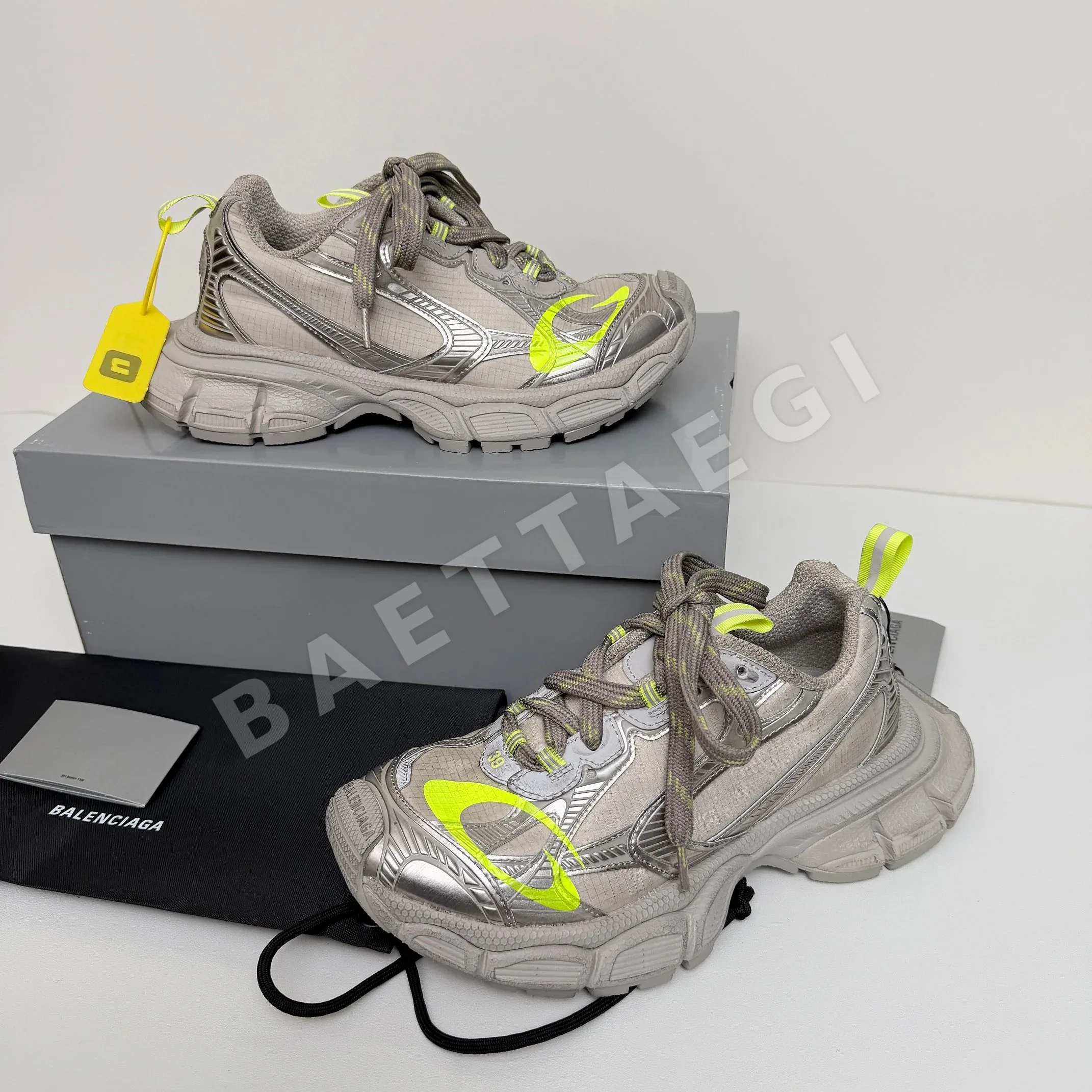 발렌시아가 3XL 빈티지 스타일 신발 상세 이미지 9