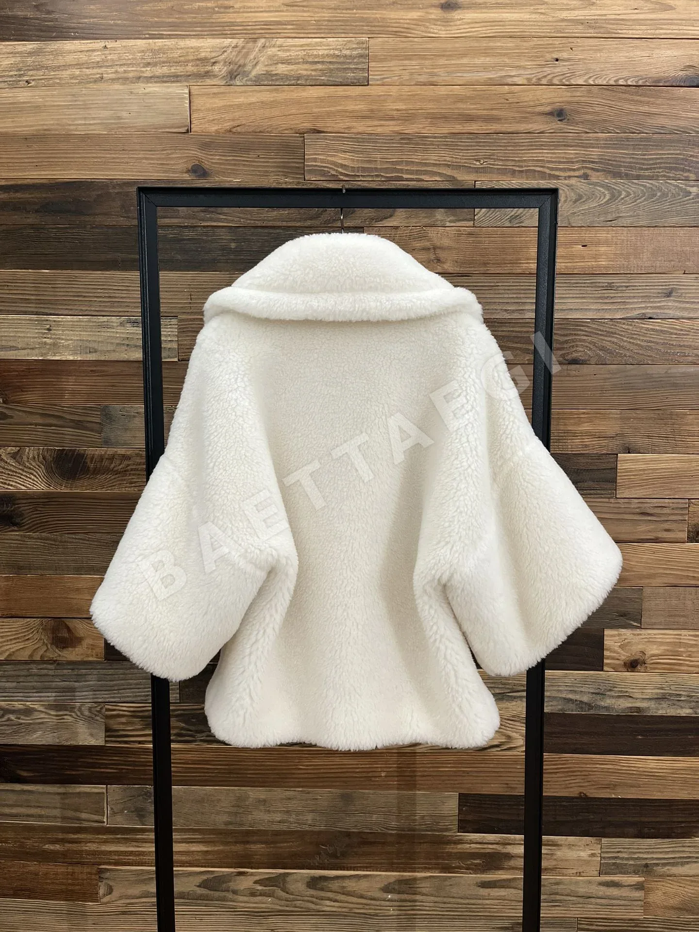 막스마라(Max Mara)의 테디베어 케이프/숏 코트 상세 이미지 3