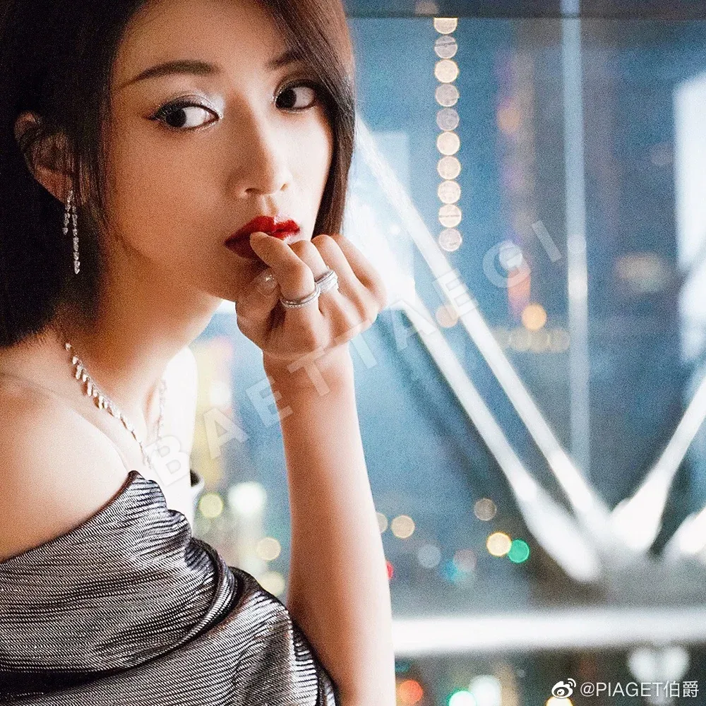피아제 티어드롭 다이아몬드 귀걸이 상세 이미지 6