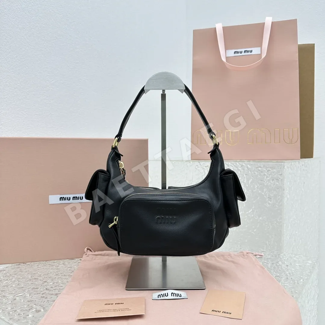 미우미우 라이브 램 언더암 가방 68058