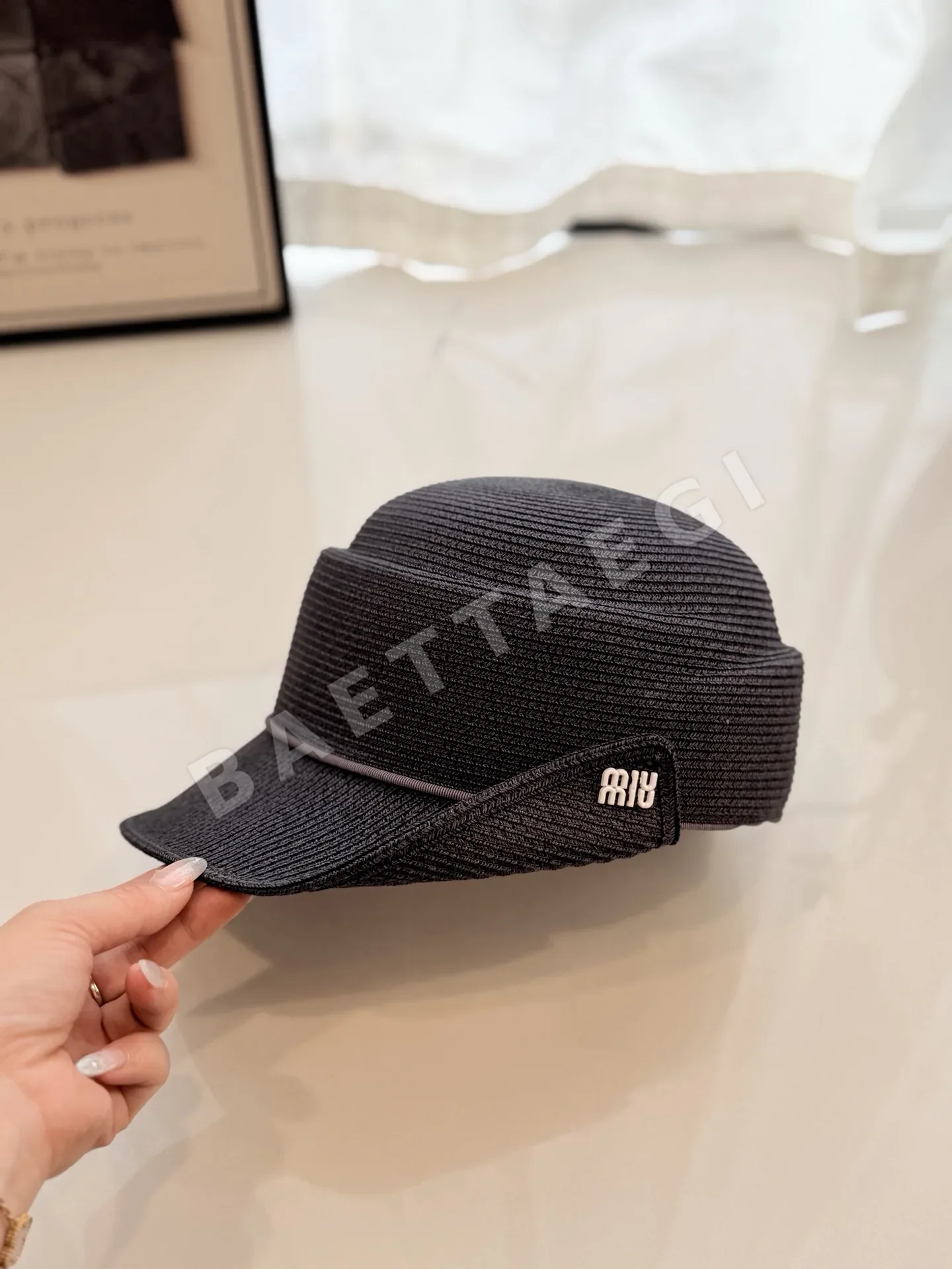 미우미우 스트로 라이딩 모자 상세 이미지 3