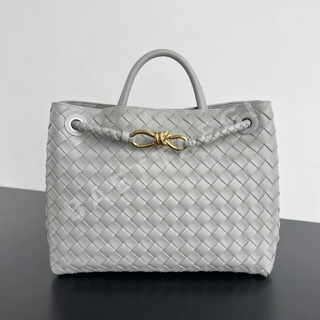 보테가베네타 안디아모 나파 럼스킨 핸드백 159012
