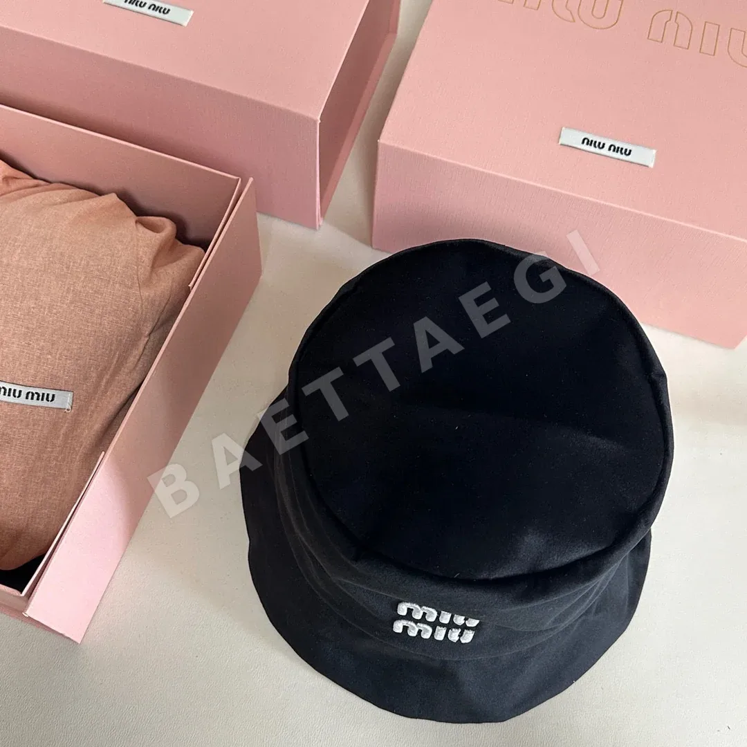 미우미우 모자 80972 Miu Miu Cap