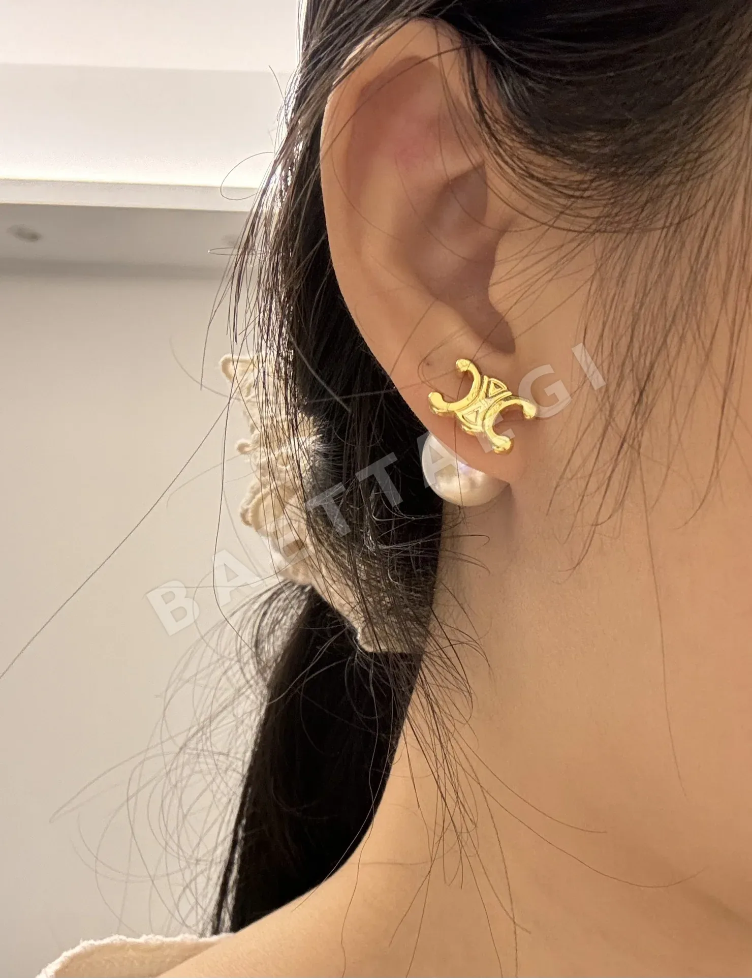 셀린느 개선문 진주 귀걸이 69503