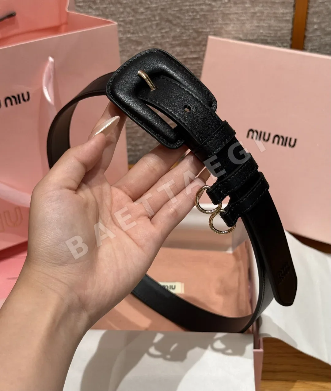 미우미우 가죽 벨트 2.5 cm 스퀘어 버클 상세 이미지 3
