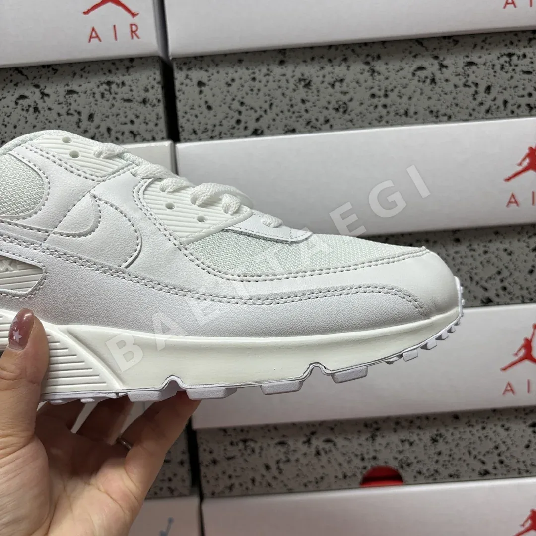 나이키 [XY] 에어 맥스 90 CN8490-100 201053 Nike Air Max 90 Recraft Triple White 상세 이미지 5