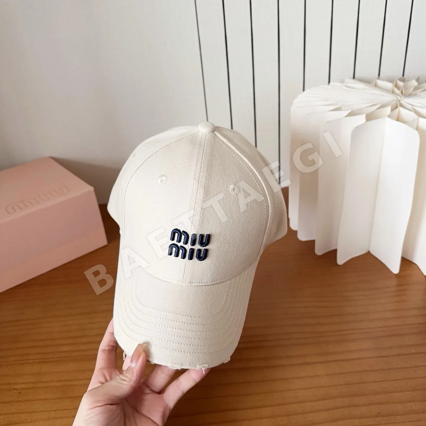 미우미우 모자 80857 Miu Miu Cap 상세 이미지 2