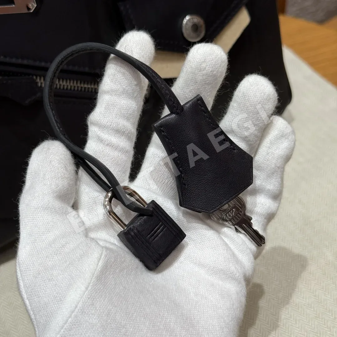 에르메스 버킨 25 블랙 가방 상세 이미지 9